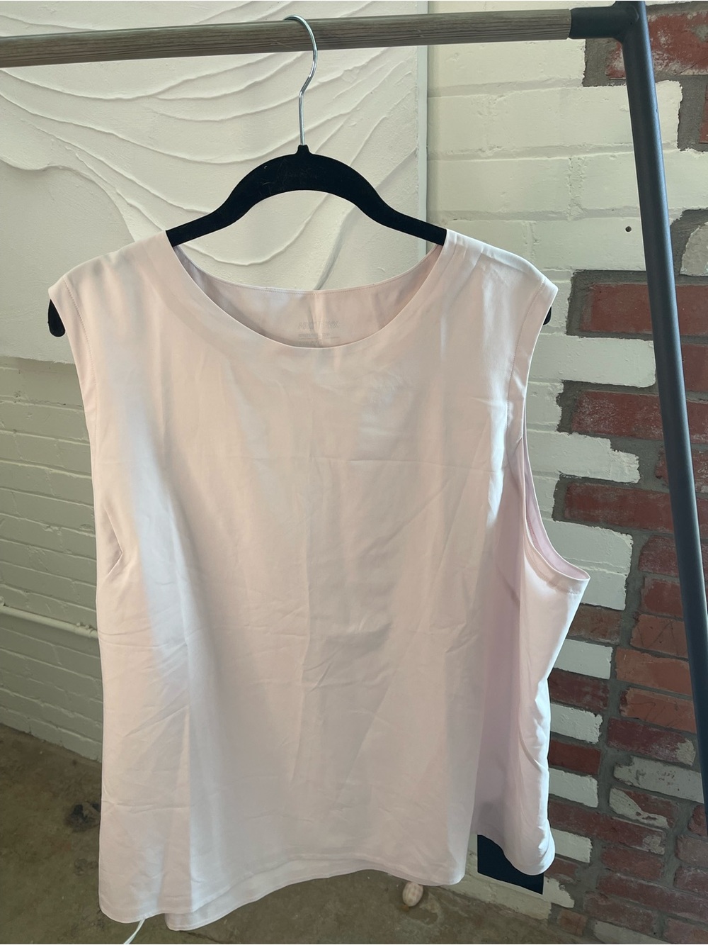 NWT Arc’teryx Sleeveless Shell Top - Light Pink